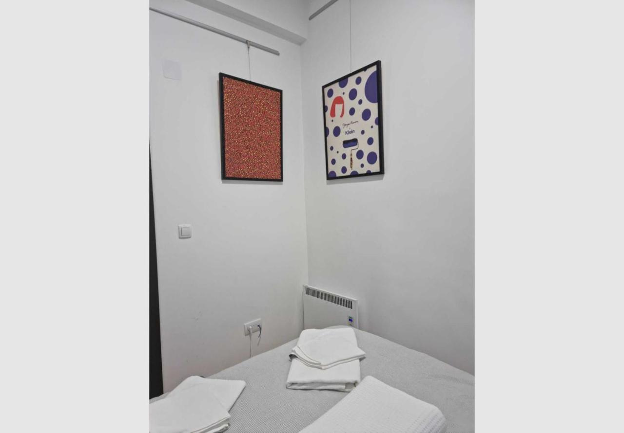 Kusama New Business Grade Comfort * Belgrade